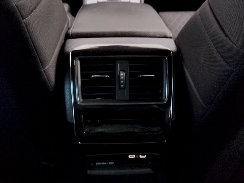 Škoda Superb (2023) Combi 2,0 Tdi 147 Kw DSG - fotka 27 z 38