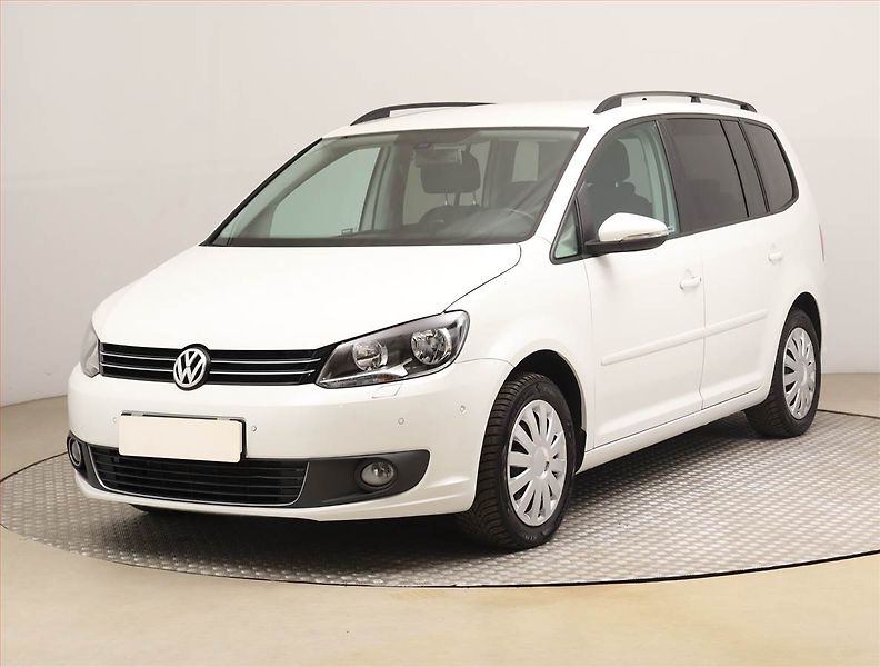 Volkswagen Touran (2014) 1.6 TDI, Navi, Tempomat - fotka 2 z 20