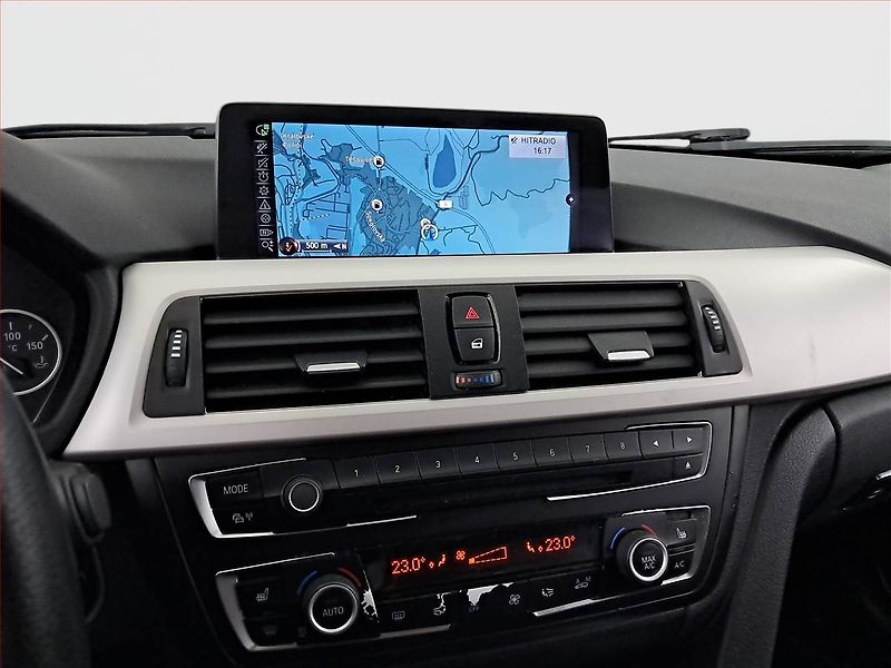 BMW Řada 3 (2014) 320 d, Navi, Xenony - fotka 15 z 15