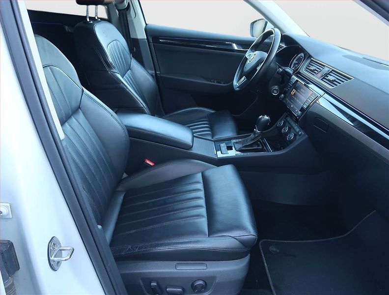 Škoda Superb (2016) Laurin&Klement 2.0 TDI - fotka 9 z 16