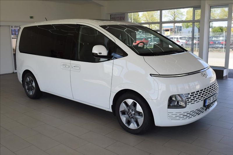 Hyundai Staria 2,2 CRDI,1.maj,ČR,AUT,4x4,9-mí - fotka 3 z 47