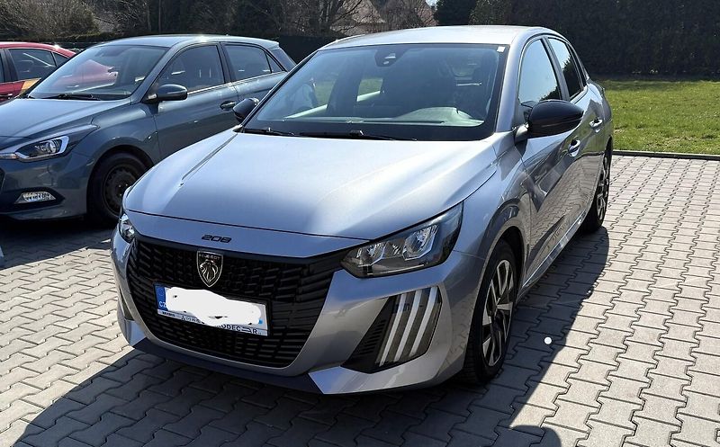 Peugeot 208 (2024) Pure TECH klima, TOP stav - fotka 2 z 9