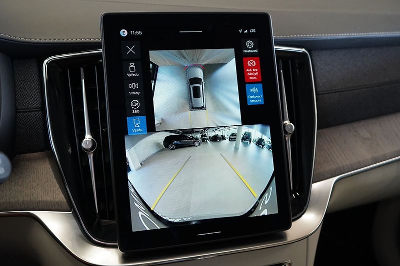 Volvo XC90 T8 PLUS Bright, Vzduch, 360° - fotka 26 z 50