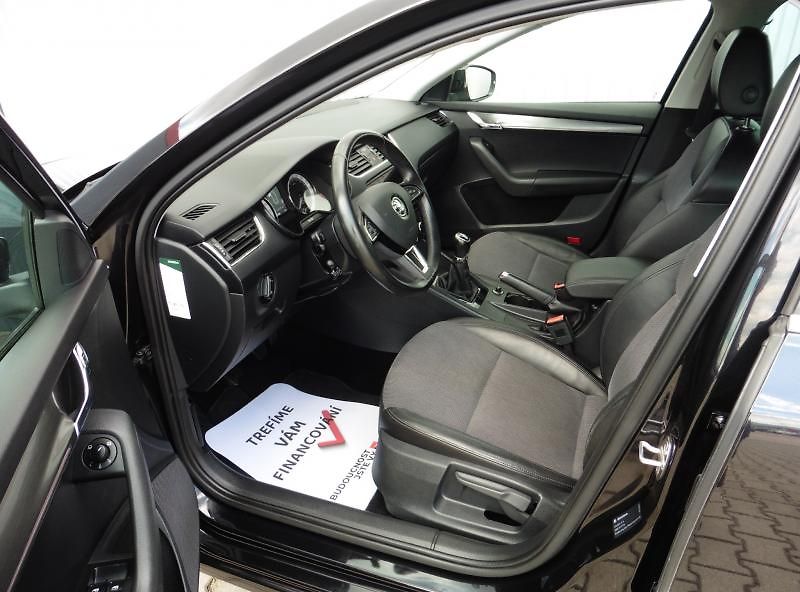 Škoda Octavia III Combi 2.0 TDi Style 1.maj. - fotka 10 z 16