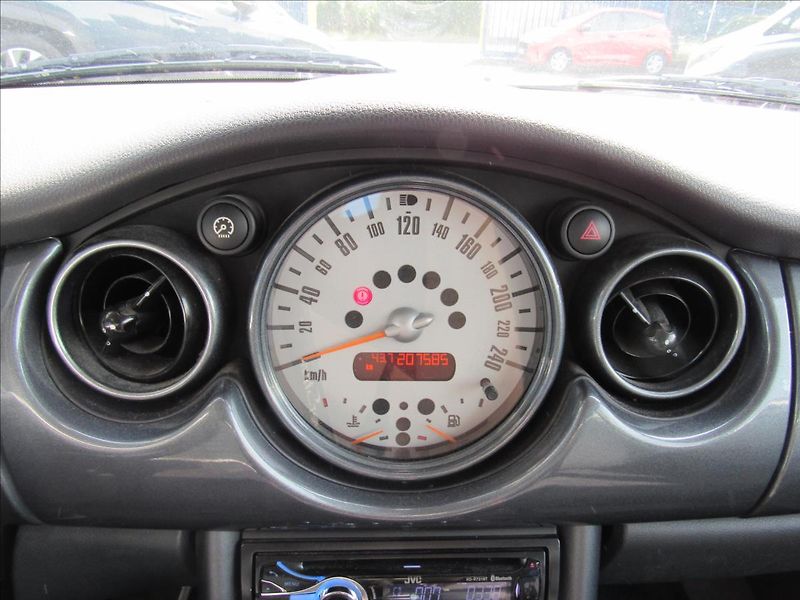 Mini One 1,6 i 66KW - fotka 12 z 24