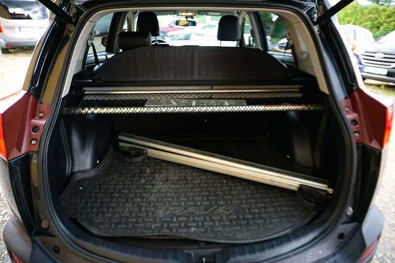 Toyota RAV4 (2015) 110 kW - fotka 15 z 46
