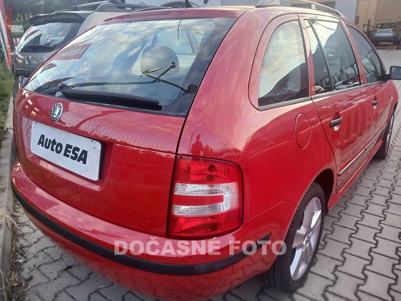 Škoda Fabia (2007) 1.4i 16V, xenon, AC - fotka 2 z 3