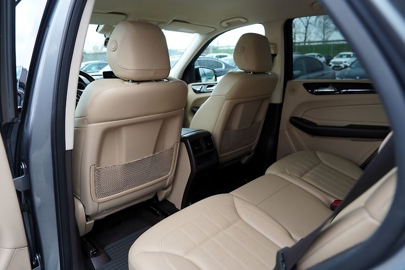 Mercedes-Benz GLE 350d 4Matic AMG/20/ČR - fotka 25 z 35