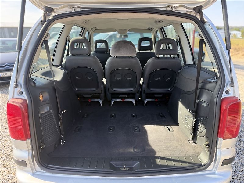 Seat Alhambra 1,9 TDI NOVÉ ROZVODY, TAŽNÉ - fotka 18 z 23