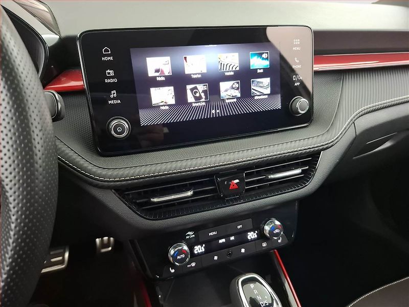 Škoda Fabia (2025) 1.0 TSI, Monte Carlo, FullLed - fotka 12 z 22