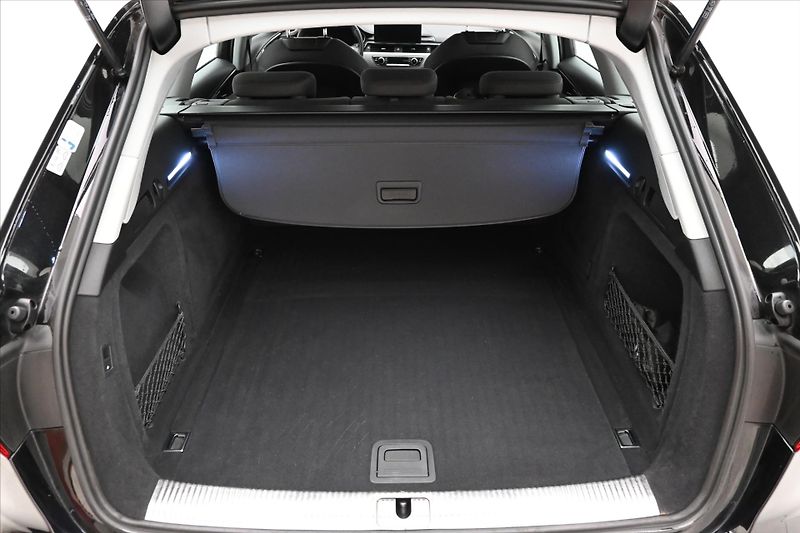 Audi A4 2,0 40TDI 150 kW S-Tronic Záru - fotka 10 z 34