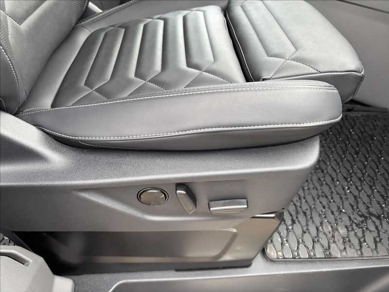 Ford Tourneo Custom 2,0 125kW Titanium X AWD L2 - fotka 25 z 48