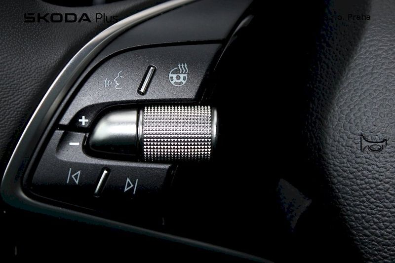 Škoda Scala (2024) 1,0 TSI 85 kW Top Selection - fotka 10 z 25