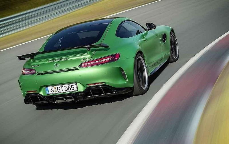 Mercedes-AMG GT R.