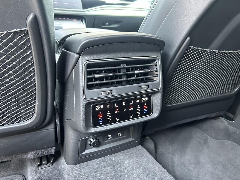 Audi Q8 50 TDI quattro ZÁRUKA - fotka 31 z 35
