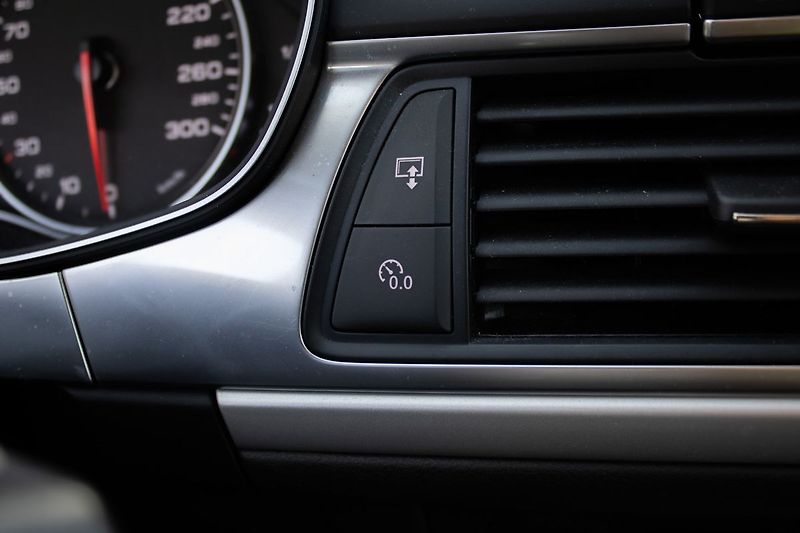 Audi A6 Pravidelný servis, 2 sada kol - fotka 37 z 44