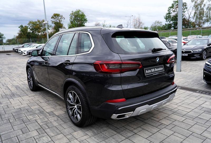 BMW X5 40i xDrive/340 PS/tažné/panora - fotka 4 z 47
