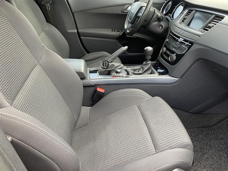 Peugeot 508 SW 2.0HDi PANORAMA NAVI KLIMA - fotka 39 z 45