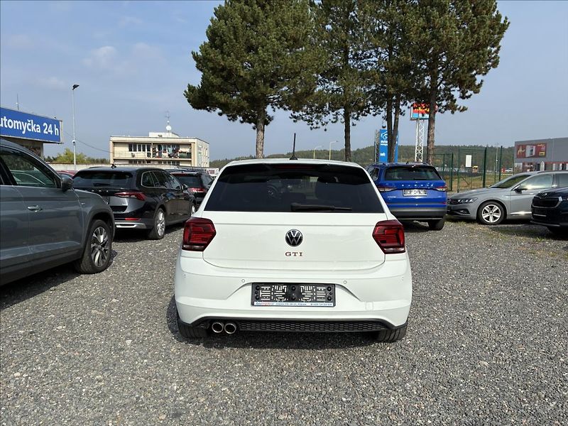 Volkswagen Polo 2,0 GTI VIRTUÁL KEYLESS - fotka 5 z 32