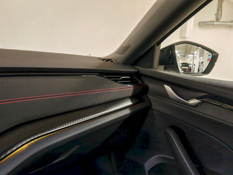 Škoda Octavia (2025) 2.0 TSI 195 kW DSG RS - fotka 6 z 31