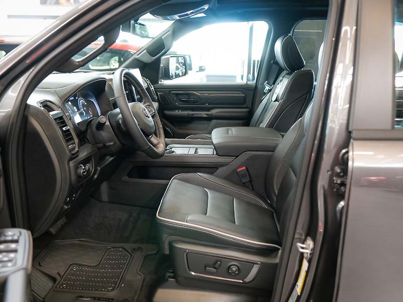 Dodge RAM (2026) 5.7 HEMI V8 Limited 2026 - fotka 16 z 50