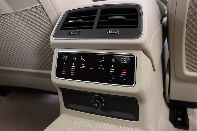 Audi A6 45TFSI 4x4*DESIGN*DPH*ČR 1.MAJ - fotka 13 z 47