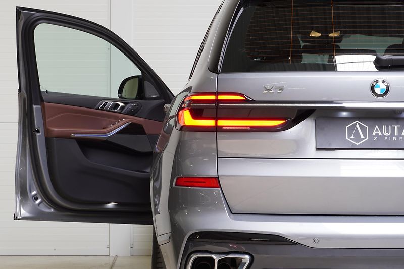 BMW X7 M60i,1.MAJ,ČR,DPH,Tažné - fotka 15 z 44