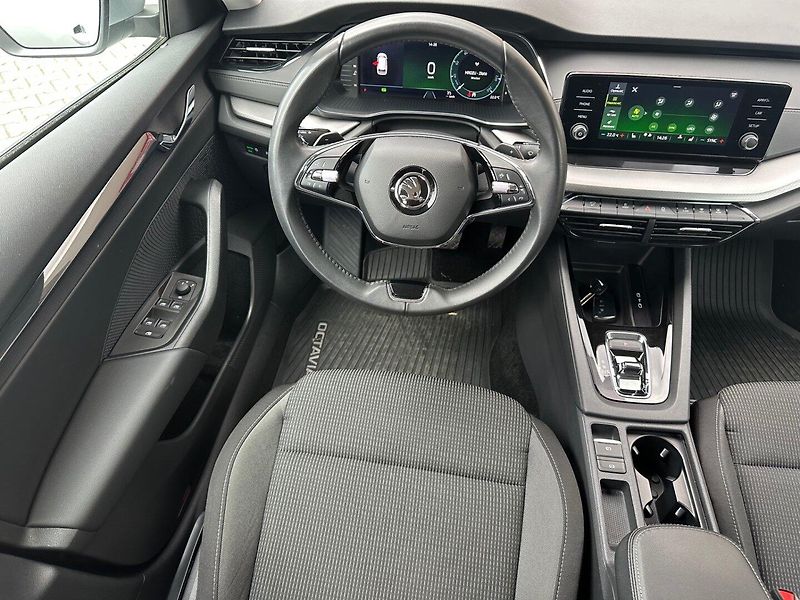 Škoda Octavia 2.0TDI 85kW DSG - ČR - fotka 10 z 27