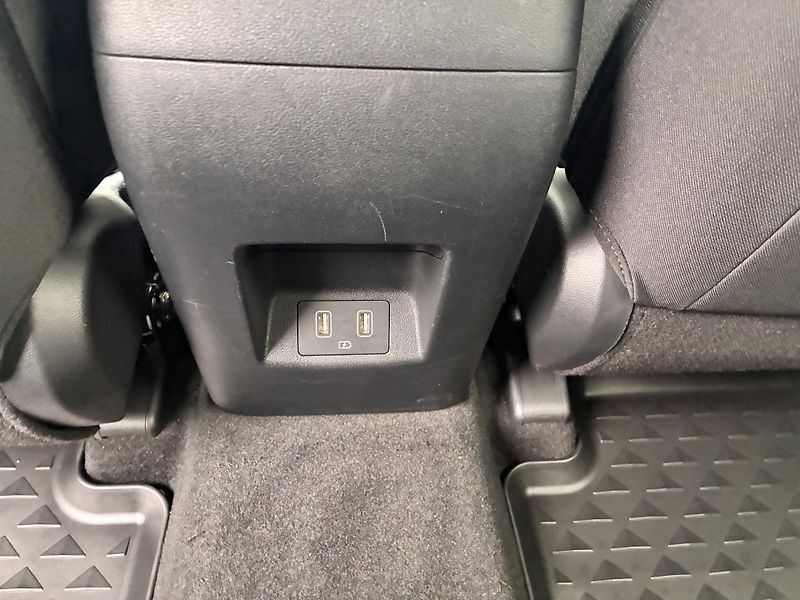 Hyundai Tucson 1.6T-GDi 132kW, REZERVACE - fotka 17 z 30