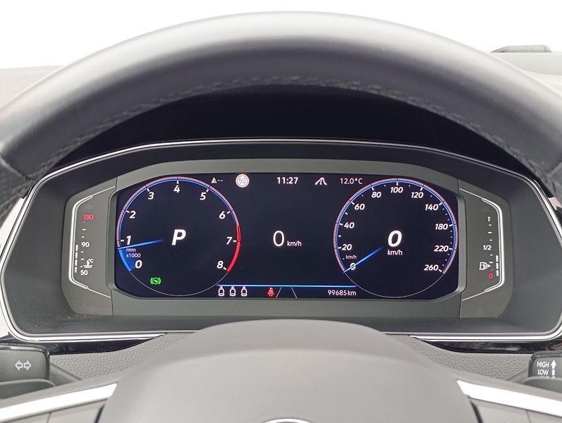 Volkswagen Passat 2.0TSI 206kW RLINE ČR 1.MAJ - fotka 25 z 39