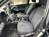 Toyota RAV4 2,2 D-4D BEZ KOROZE PO SERVISE - náhled 12