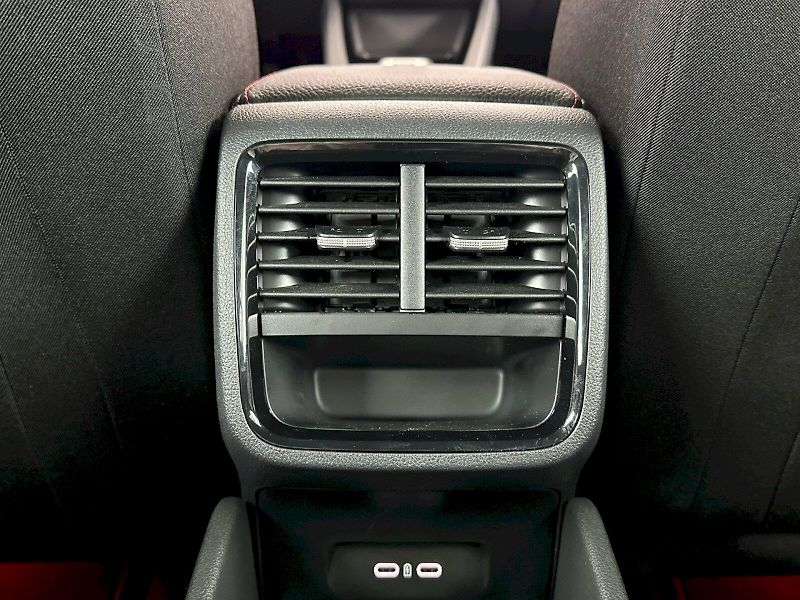 Škoda Octavia (2025) DSG 2.0TSI 195kW RS - fotka 30 z 35
