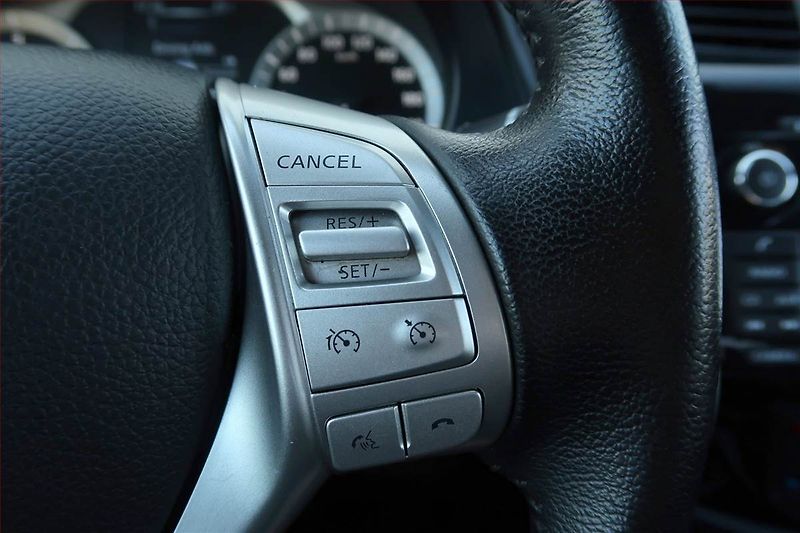 Nissan Navara (2019) 2.3 dCi, Navigace, Xenony - fotka 19 z 27