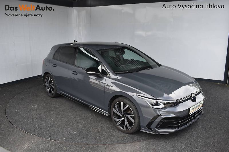 Volkswagen Golf (2022) 1.5TSI 110kW R-Line, Manuál - fotka 7 z 24