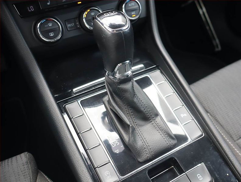 Škoda Superb (2016) 2.0 TDI, Automat, Navi - fotka 13 z 19
