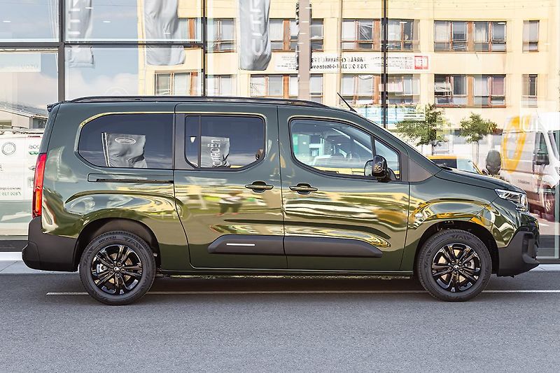 Citroën Berlingo (2026) 1,5 XL MAX Diesel 130k Manual - fotka 4 z 18