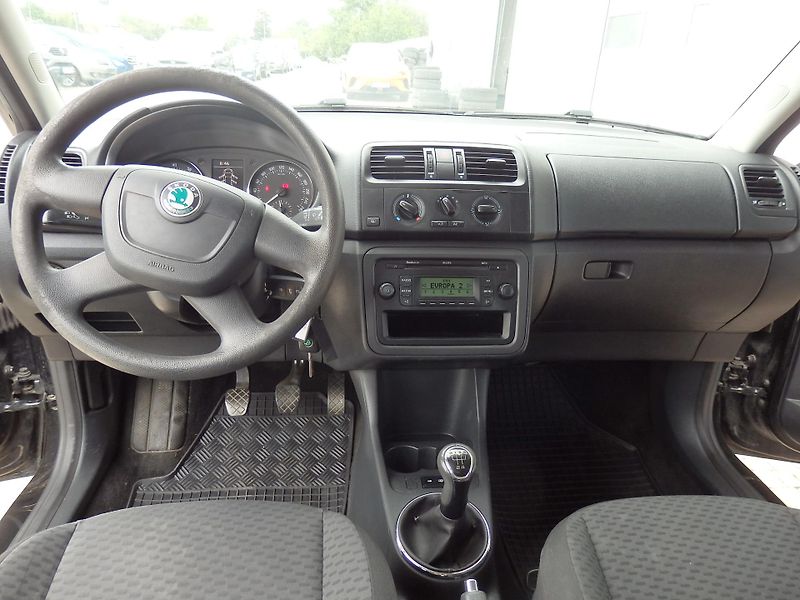 Škoda Fabia 1.2 HTP 51 kW KLIMATIZACE - fotka 11 z 13