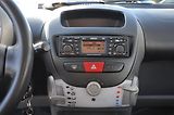 Peugeot 107 1.0i 50kW - náhled 10