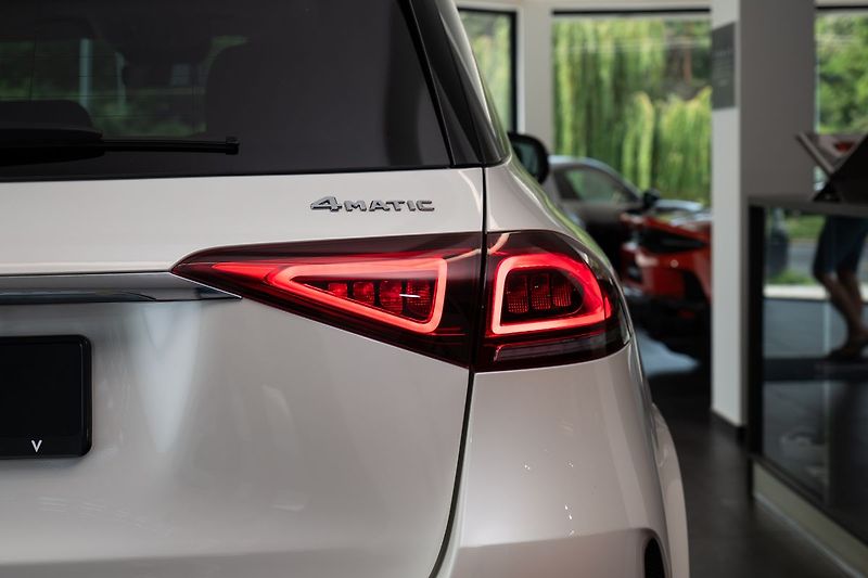 Mercedes-Benz GLE 360/Burmester/Pano - fotka 30 z 30