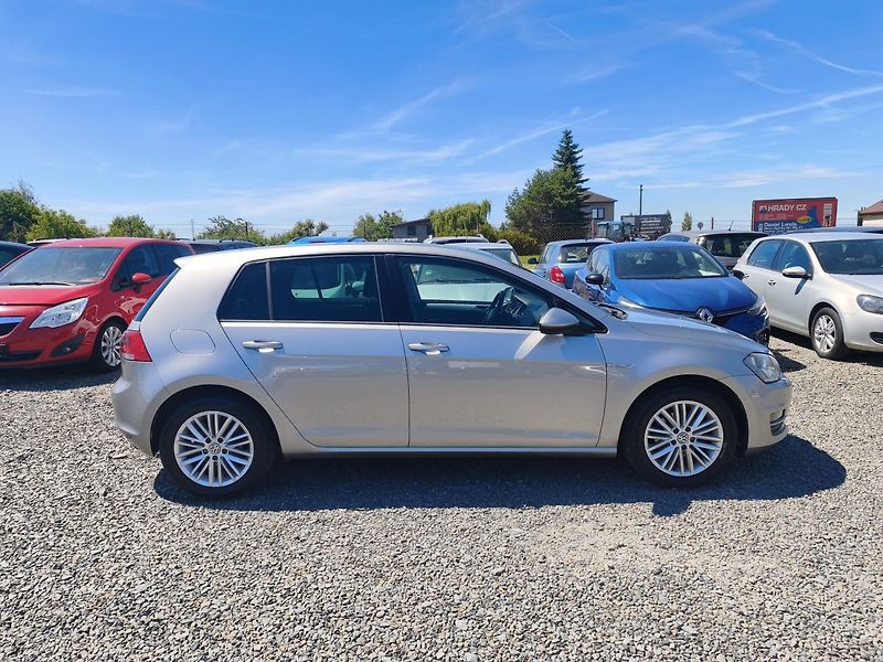 Volkswagen Golf (2015) - fotka 30 z 37