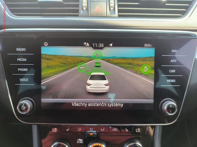 Škoda Superb (2022) 2.0TDi, ČR, Ambition, DSG - fotka 15 z 23