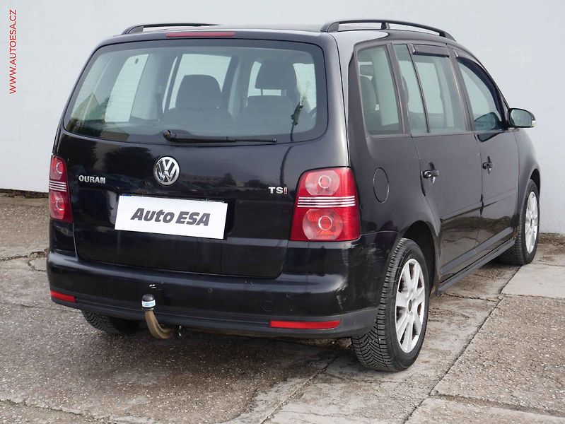 Volkswagen Touran (2007) 1.4 TSi, Klima - fotka 6 z 17