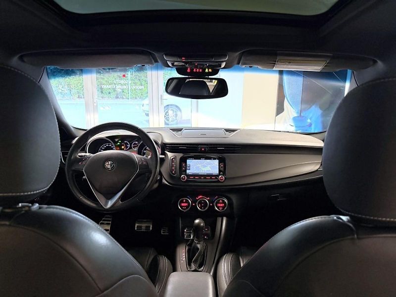 Alfa Romeo Giulietta (2014) 1.4 TMA 170k TCT Distinctive S - fotka 17 z 22