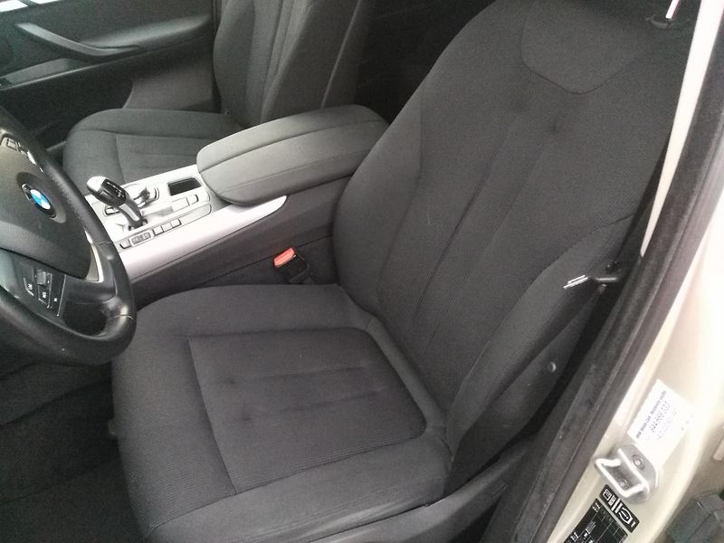BMW X5 3,0d xDrive - fotka 19 z 36
