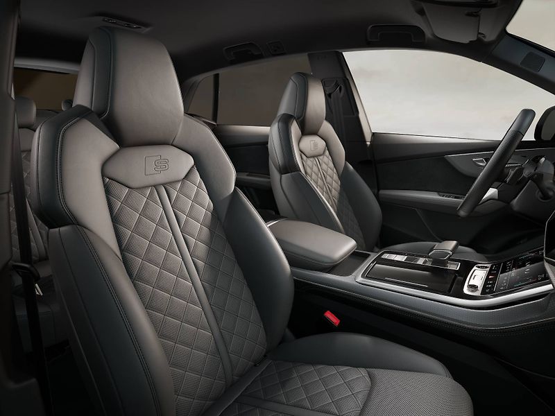 Audi Q8 SUV 50 Quattro 8TT 3,0TDI - fotka 5 z 7