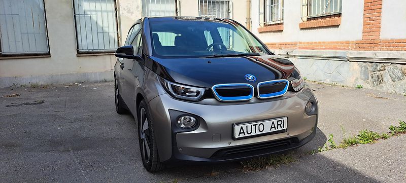 BMW i3 (2015) REX*LED*VÝBAVA*STAV*VÝHŘEV - fotka 3 z 42
