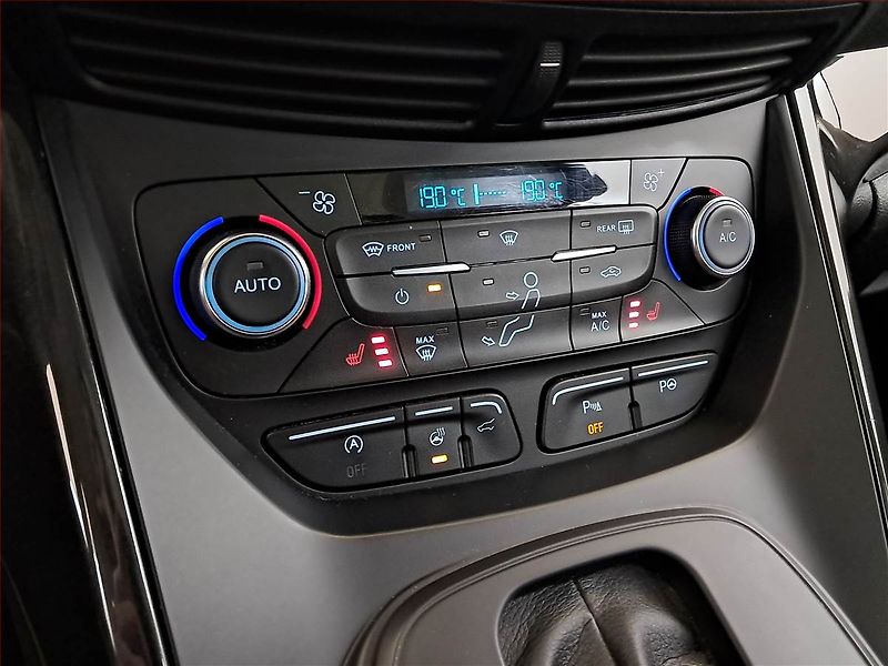 Ford Kuga (2017) 2.0 TDCi, 4X4, Automat - fotka 15 z 18