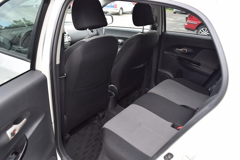 Toyota Urban Cruiser (2011) 1.4 66kw D4D AWD SOL-HIGH - fotka 16 z 40