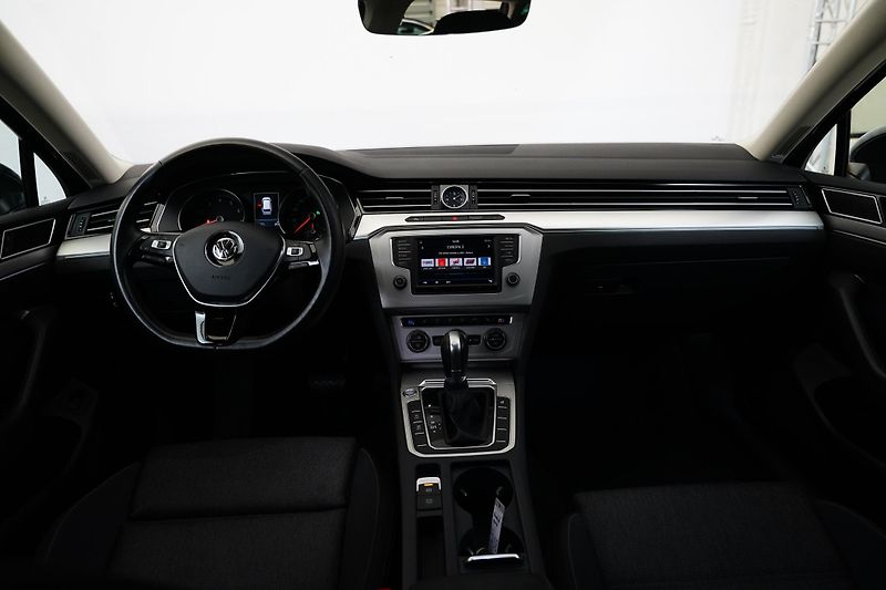 Volkswagen Passat - fotka 5 z 27