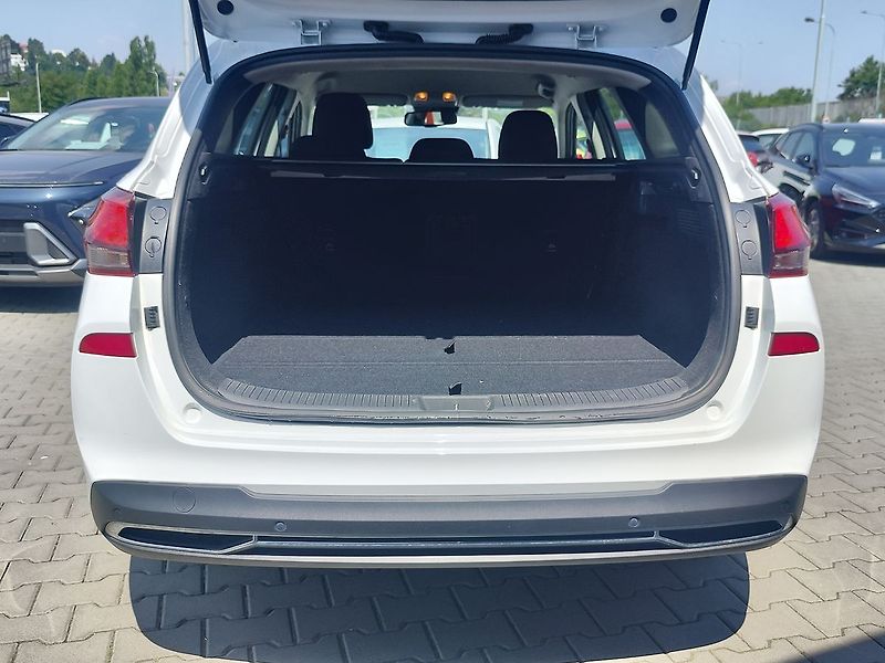 Hyundai i30 1.5 T-GDi/117kW Smart Family - fotka 9 z 30
